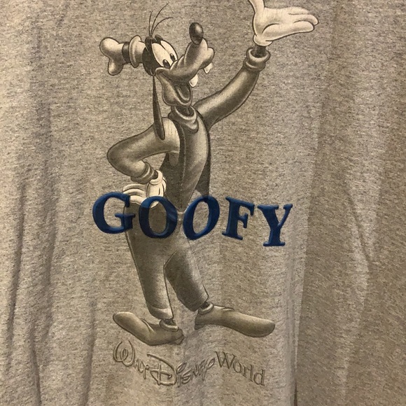Walt Disney World Goofy sleeveless top - Picture 2 of 8